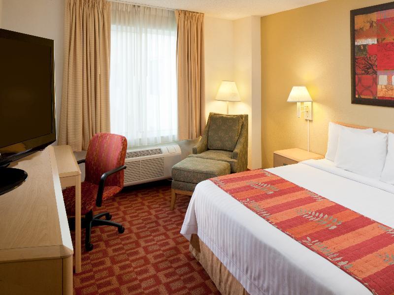 Fairfield Inn & Suites By Marriott Orlando Lake Buena Vista In The Marriott Village Exterior foto